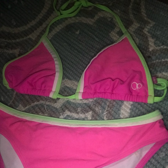 Bikini - Picture 3 of 5